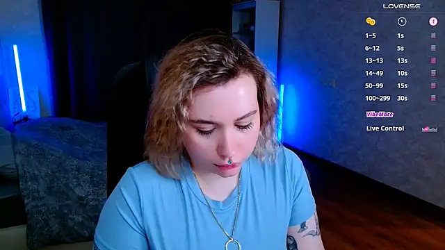 Snapshot of Blueberry-baby chatting on March 6, 9:09 pm Blueberry-baby online show from March 6, 9:09 pm