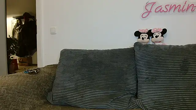 Snapshot of Jasmin-White chatting on July 12, 7:27 pm Jasmin-White online show from July 12, 7:27 pm