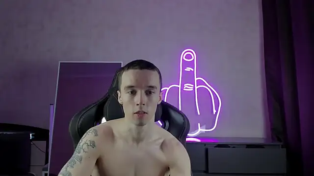 Snapshot of MasonWarholl chatting on January 10, 7:35 am MasonWarholl online show from January 10, 7:35 am