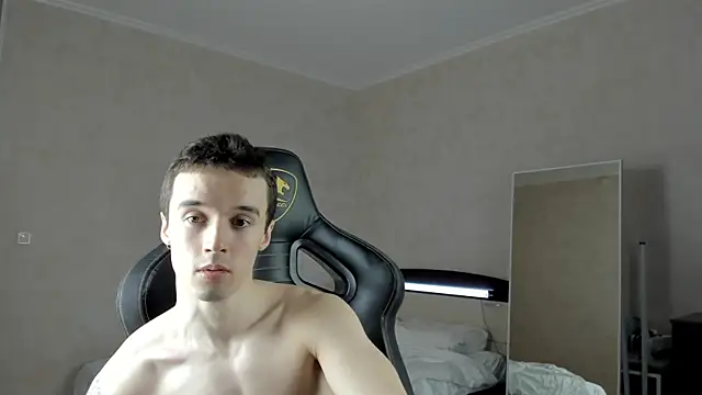 Snapshot of MasonWarholl chatting on February 8, 8:10 pm MasonWarholl online show from February 8, 8:10 pm