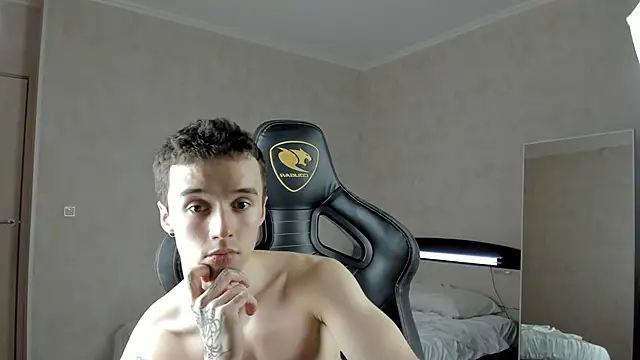 Snapshot of MasonWarholl chatting on February 9, 11:46 pm MasonWarholl online show from February 9, 11:46 pm