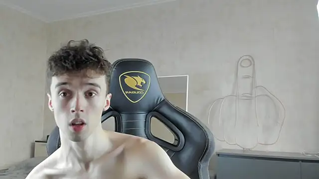 Snapshot of MasonWarholl chatting on October 12, 1:32 pm MasonWarholl online show from October 12, 1:32 pm