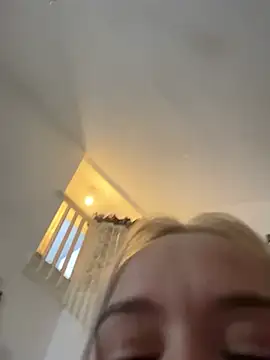 Submissivequeenjessie online show from December 22, 11:20 pm