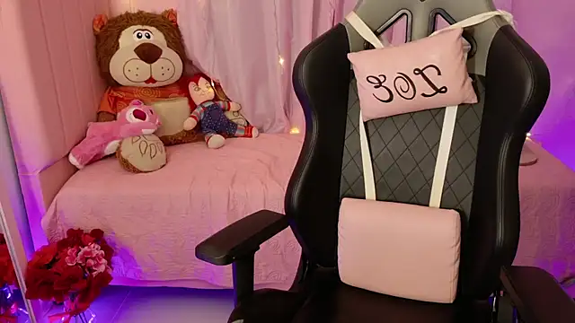 zoesullivan online show from March 9, 9:57 am