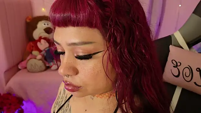 zoesullivan online show from May 21, 9:27 am