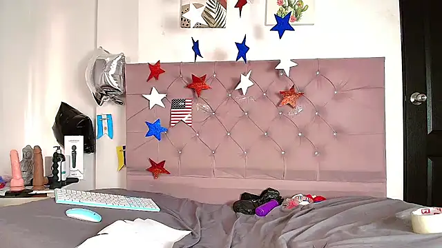 Dakota Harriss online show from July 4, 12:33 pm