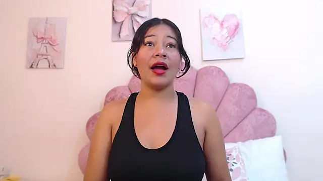 Snapshot of MilaaAdams chatting on July 12, 11:34 am MilaaAdams online show from July 12, 11:34 am