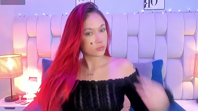 SkinnyFoxy online show from February 4, 8:03 pm