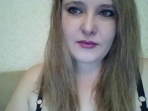 Snapshot of ParisMimi chatting on February 8, 6:43 am ParisMimi online show from February 8, 6:43 am