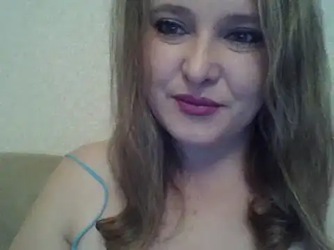 Snapshot of ParisMimi chatting on March 15, 4:35 am ParisMimi online show from March 15, 4:35 am