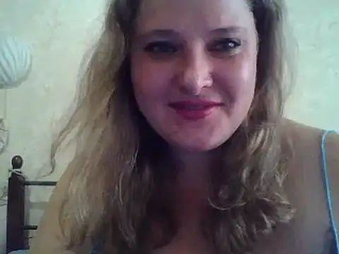 Snapshot of ParisMimi chatting on September 9, 7:30 am ParisMimi online show from September 9, 7:30 am