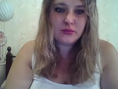 Snapshot of ParisMimi chatting on September 19, 6:15 am ParisMimi online show from September 19, 6:15 am