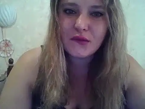 Snapshot of ParisMimi chatting on September 26, 7:01 am ParisMimi online show from September 26, 7:01 am