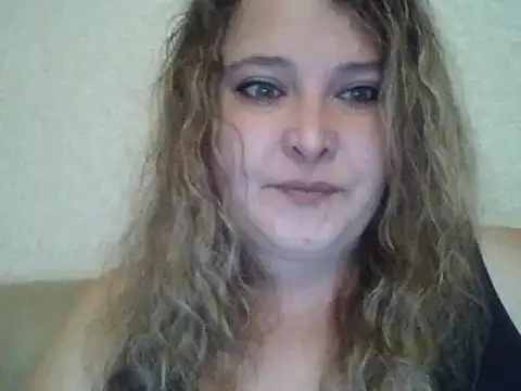 Snapshot of ParisMimi chatting on October 4, 4:32 am ParisMimi online show from October 4, 4:32 am