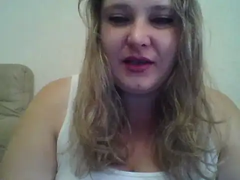 Snapshot of ParisMimi chatting on October 13, 7:41 am ParisMimi online show from October 13, 7:41 am