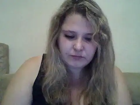 Snapshot of ParisMimi chatting on November 21, 10:25 am ParisMimi online show from November 21, 10:25 am