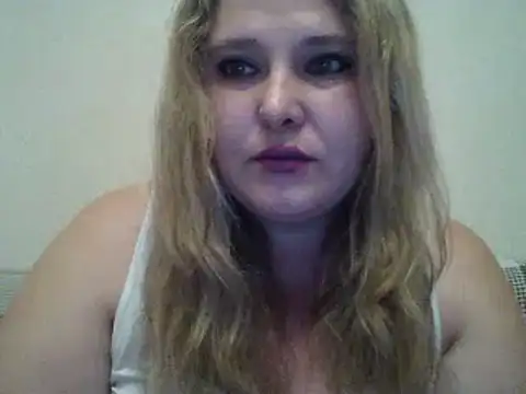 Snapshot of ParisMimi chatting on November 24, 9:25 pm ParisMimi online show from November 24, 9:25 pm