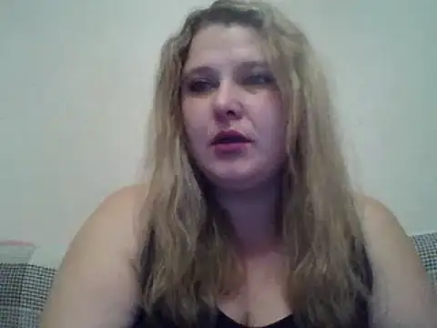 Snapshot of ParisMimi chatting on December 2, 9:25 am ParisMimi online show from December 2, 9:25 am