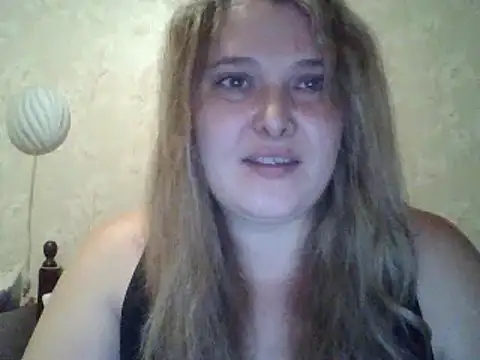 Snapshot of ParisMimi chatting on December 3, 12:25 pm ParisMimi online show from December 3, 12:25 pm