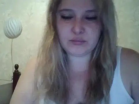 Snapshot of ParisMimi chatting on December 14, 7:25 am ParisMimi online show from December 14, 7:25 am