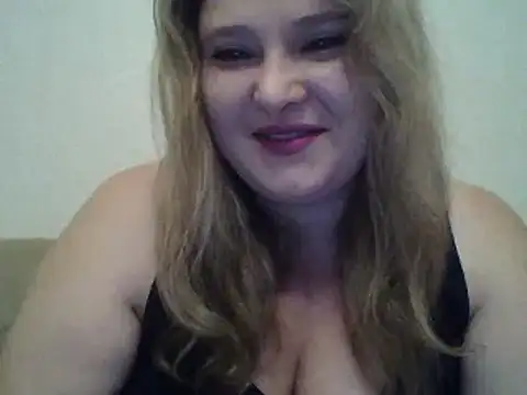 Snapshot of ParisMimi chatting on December 16, 8:41 am ParisMimi online show from December 16, 8:41 am