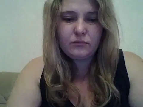 Snapshot of ParisMimi chatting on December 18, 7:58 am ParisMimi online show from December 18, 7:58 am