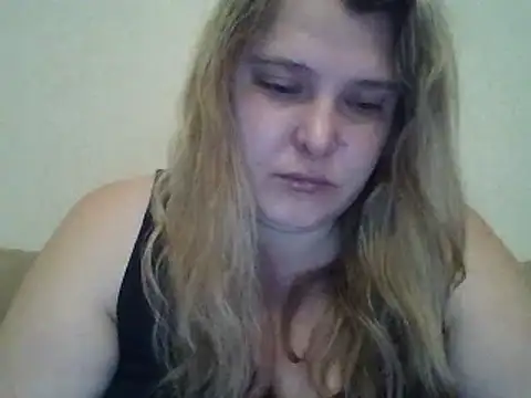 Snapshot of ParisMimi chatting on December 19, 8:32 am ParisMimi online show from December 19, 8:32 am