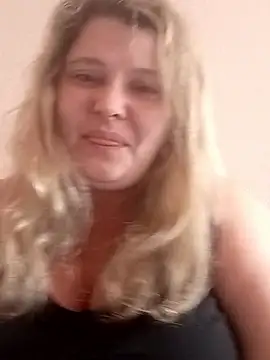 Snapshot of ParisMimi chatting on January 19, 10:08 am ParisMimi online show from January 19, 10:08 am