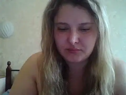 Snapshot of ParisMimi chatting on February 25, 10:14 am ParisMimi online show from February 25, 10:14 am