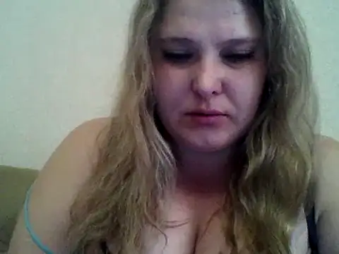 Snapshot of ParisMimi chatting on March 3, 9:04 am ParisMimi online show from March 3, 9:04 am