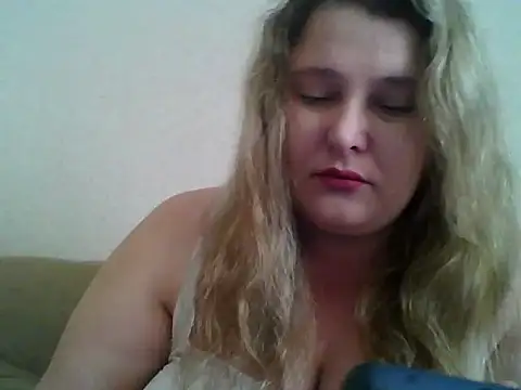 ParisMimi online show from April 2, 8:12 am