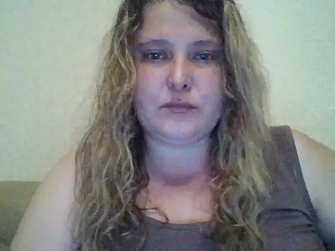 ParisMimi online show from May 27, 8:39 pm