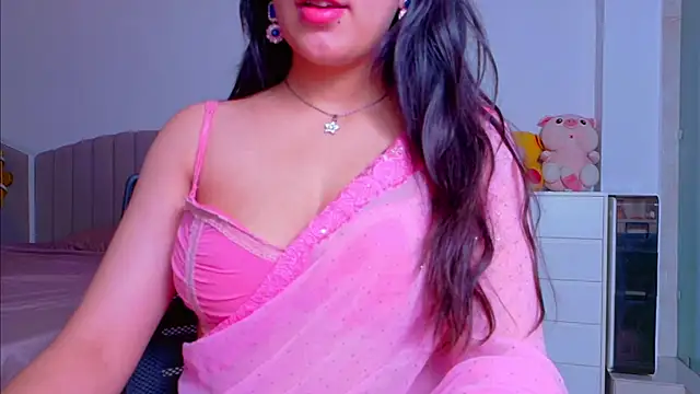Snapshot of Aashika-Kaur chatting on October 6, 4:10 am Aashika-Kaur online show from October 6, 4:10 am