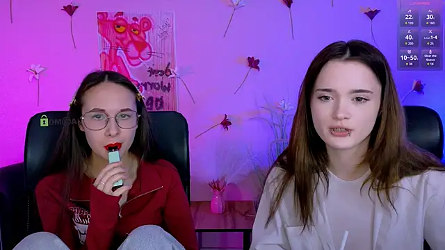 liana kisses online show from May 30, 7:22 pm