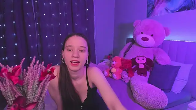 Snapshot of StaceySunny chatting on February 14, 8:05 pm StaceySunny online show from February 14, 8:05 pm