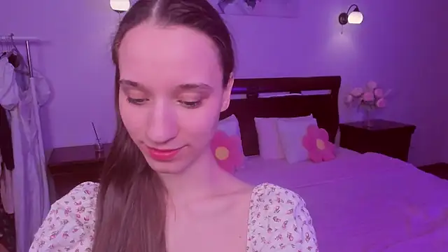 Snapshot of StaceySunny chatting on February 20, 5:35 pm StaceySunny online show from February 20, 5:35 pm