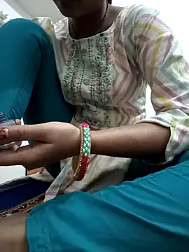 Snapshot of Angel-life chatting on December 3, 6:59 am Angel-life online show from December 3, 6:59 am