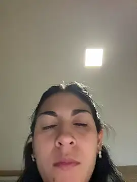 Snapshot of Valentcouple chatting on February 20, 2:41 am Valentcouple online show from February 20, 2:41 am