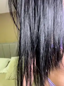 Valentcouple online show from April 12, 10:15 pm