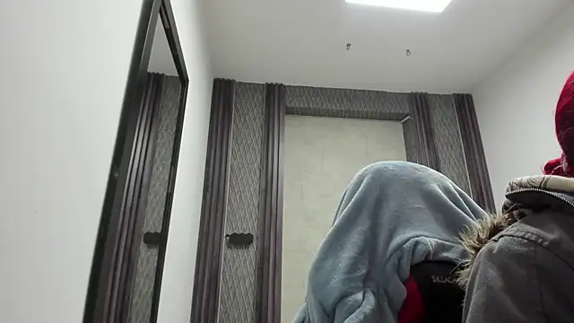 selene red  online show from April 15, 1:45 am