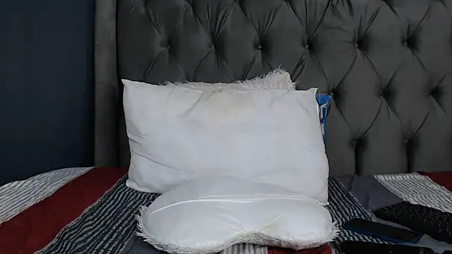 LOYAL SASHA online show from December 14, 12:10 pm