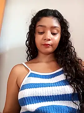 Snapshot of heleny901 chatting on February 22, 4:49 pm heleny901 online show from February 22, 4:49 pm