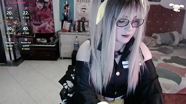 Avril2001 online show from March 18, 5:43 am