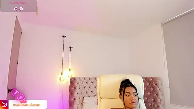 madisson davon online show from September 10, 9:26 pm