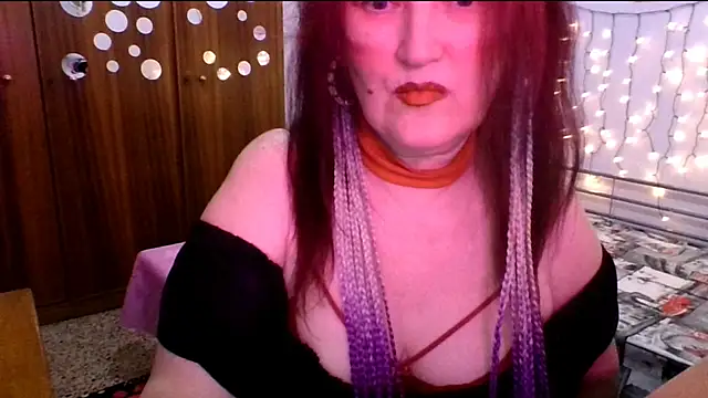 Snapshot of SabrinaXlovess chatting on May 4, 4:03 pm SabrinaXlovess online show from May 4, 4:03 pm
