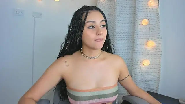 julia strauns online show from January 3, 8:32 am