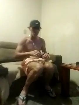 CrestedNotch online show from February 6, 2:49 am