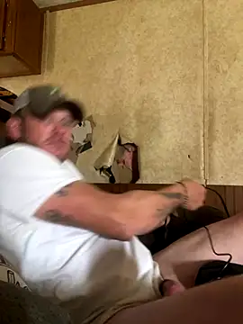 Snapshot of curvedcock8666 chatting on November 17, 4:24 pm curvedcock8666 online show from November 17, 4:24 pm