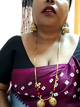 Snapshot of Swapna_143 chatting on December 30, 2:53 am Swapna 143 online show from December 30, 2:53 am