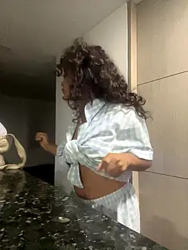 Marie Rose online show from December 18, 6:08 am